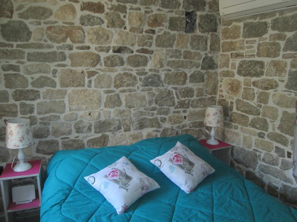 Room N&M - Diocletians Palace Split Buitenkant foto